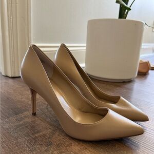 Ann Taylor Classic Tan Heels
